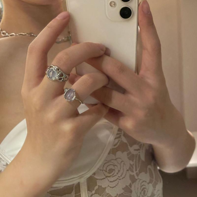 Elegant White Opal Ring - Fantacy Vintage Metal / Adjustable Rings